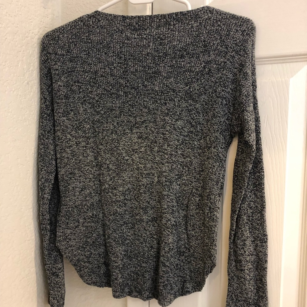 Express sweater - Picture 3 of 3